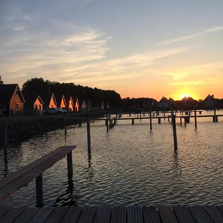 Im Hafendorf Apartment *